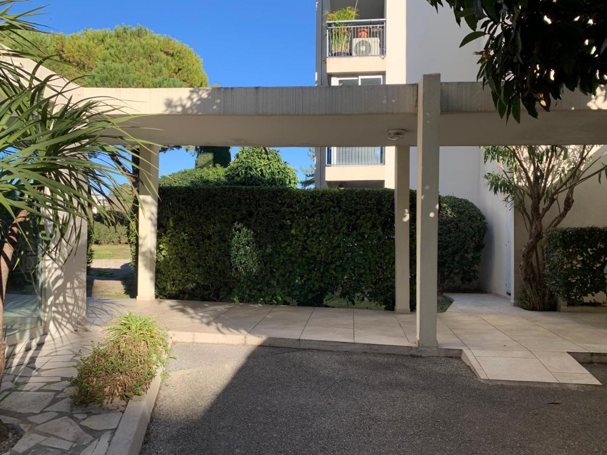 Superbe Studio En Residence Proche De La Mer Cagnes-sur-Mer Bagian luar foto